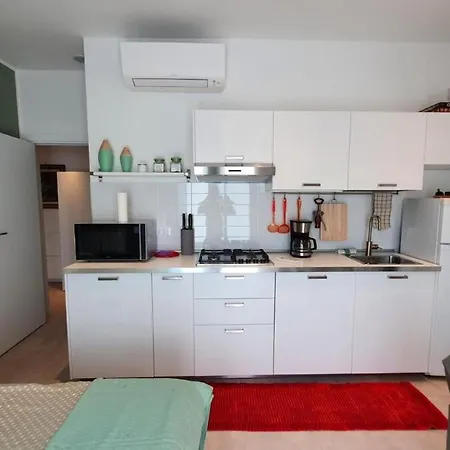 Mint - Nuovo 40 Mq A 10 Minuti Dal Centro Storico Di Apartment *