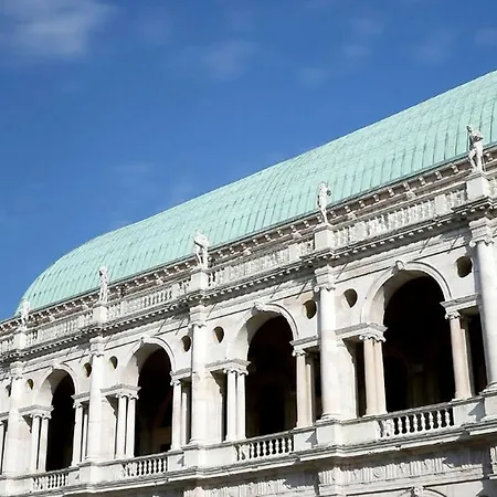 Mint - Nuovo 40 Mq A 10 Minuti Dal Centro Storico Di Apartment
